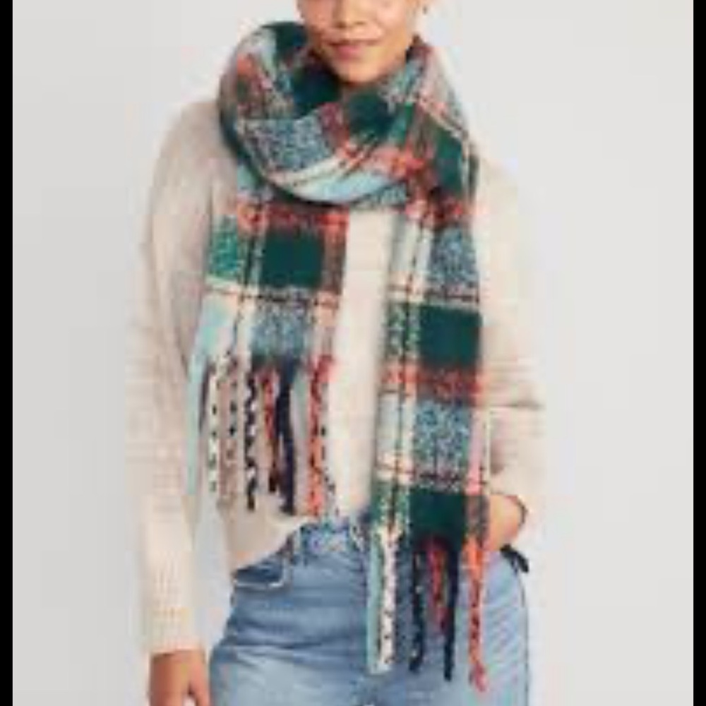 NWOT Aerie Colorful Plaid red green Christmas blanket Scarf
